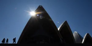 <b class=qtipBold><figcaption>Australia-Lifestyle</figcaption></b><br>People visit the iconic Sydney Opera House on a winters day. AFP PHOTO / Peter PARKS / AFP PHOTO / PETER PARKS<br><em>© Copyright Agence France-Presse (AFP) - All Rights Reserved</em> Australia-Lifestyle
