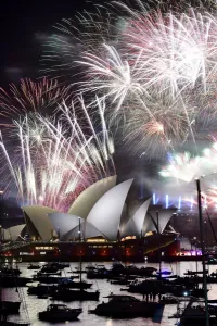 <b class=qtipBold><figcaption>Australia-New Year</figcaption></b><br>Fireworks light up the sky over Sydney's Opera House during New Year celebrations in Sydney on January 1, 2016. AFP PHOTO / Saeed KHAN / AFP PHOTO / SAEED KHAN<br><em>© Copyright Agence France-Presse (AFP) - All Rights Reserved</em> Australia-New Year