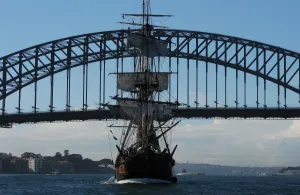 <b class=qtipBold><figcaption>Australia-Ship-History-Endeavour</figcaption></b><br>The Endeavour replica ship sails under the Sydney Harbour Bridge on May 21, 2012. The wooden vessel, a replica of Captain Cook's ship HM Bark Endeavour had just completed a 13-month 13, 300 nautical mile circumnavigation of Australia. AFP PHOTO / Greg WOOD / AFP PHOTO / GREG WOOD<br><em>© Copyright Agence France-Presse (AFP) - All Rights Reserved</em> Australia-Ship-History-Endeavour