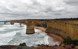 <b class=qtipBold><figcaption>Australia-Theme-Landmark</figcaption></b><br>In this photo taken on March 24, 2015, waves crash into the base of natural limestone structures known as the Twelve Apostles off the shore of the Port Campbell National Park, by the Great Ocean road in Victoria. The close proximity of the collection of limestone stacks to one another has made the site a popular tourist attraction. AFP PHOTO / INDRANIL MUKHERJEE / AFP PHOTO / INDRANIL MUKHERJEE<br><em>© Copyright Agence France-Presse (AFP) - All Rights Reserved</em> Australia-Theme-Landmark