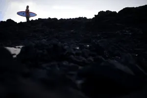 Girl Prints: Australia -Tourism - Surfing