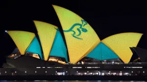<b class=qtipBold><figcaption>Australia - Wallabies - Opera House</figcaption></b><br>The Sydney Opera House is lit up in Australian colours on October 30, 2015, to support the Australian Wallabies rugby union team who take on the New Zealand All Blacks in the final of the Rugby World Cup on October 31 at Twickenham in London. AFP PHOTO / William WEST / AFP PHOTO / WILLIAM WEST<br><em>© Copyright Agence France-Presse (AFP) - All Rights Reserved</em> Australia - Wallabies - Opera House