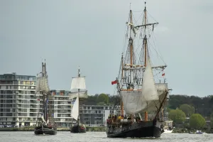 Britain And UK Prints: Britain-Festival-Tall Ships