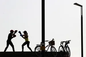 : BRITAIN-LIFESTYLE-BOURNEMOUTH-WORKOUT