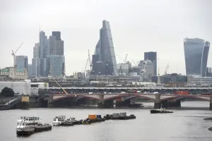 Britain And UK Prints: Britain-London-Bridge