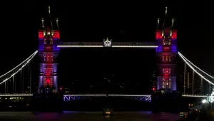 Britain And UK Prints: Britain-London-Bridge-Lights