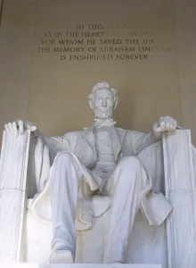 Statue Prints: Cityscapes-Washington-Lincoln Memorial