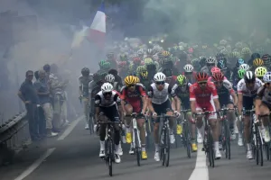 Cycling-Fra-Tdf2016-Pack-Fans