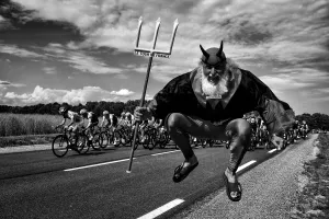 Cycling-Fra-Tdf2017-Fans-Black and White