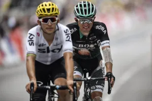 Tour De France 2017 Prints: Cycling-Fra-Tdf2017-Line-Falls