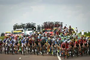 Cycling-Fra-Tdf2017-Pack