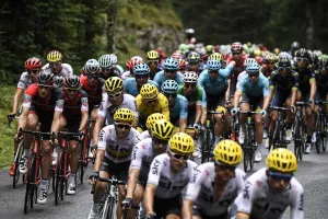 Cycling-Fra-Tdf2017-Pack