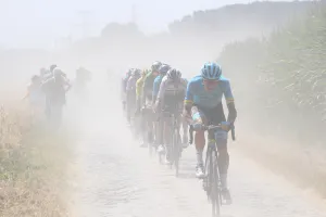 Dust Cloud Prints: CYCLING-FRA-TDF2018-COBBLESTONES