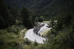: CYCLING-FRA-TDF2019-POSTCARD