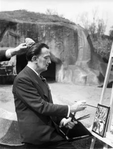 Profile Prints: Dali Painting, Vincennes Zoo