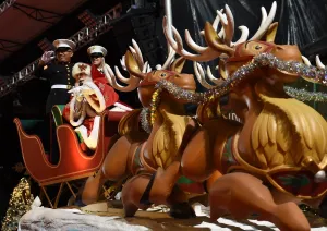 Christmas - Xmas Prints: Entertainment-Us-Hollywood Christmas-Parade