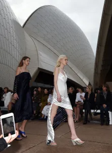 Fashion Prints: Fashion-Australia-Dion