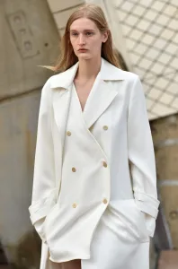 Fashion-Australia-Dion