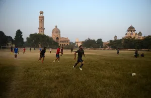 Lifestyle Prints: Fbl-India-Pitch-Landscape