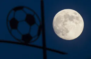 Amazing Moon Prints: Fbl-Wc-2018-Feature-Moon