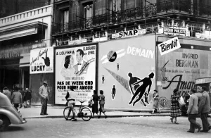 France-Advertising-Billboard-Paris-Feature