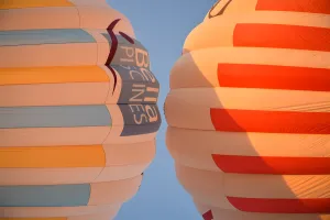Ballooning Prints: France-Balloon-Trapeze