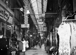 France-Daily Life-Paris