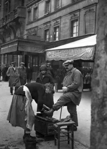 Vintage And Archive Prints: France-Feature-Shoeshiner