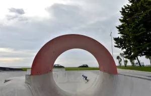 Skate Prints: France-Lifestyle-Skating