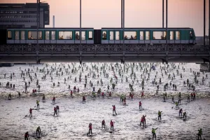 Sport Prints: France-Paddle-Competition-Sport-Offeat