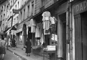 France-Paris-Daily Life