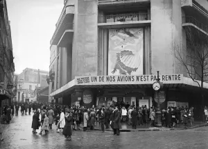 France-Paris-Daily Life-Cinema