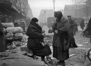 Vintage And Archive Prints: france-paris-halles-feature