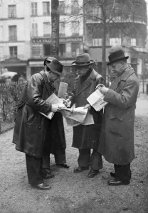 Vintage And Archive Prints: France-Paris-Newspapers