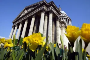France Prints: France-Paris-Pantheon-Flowers