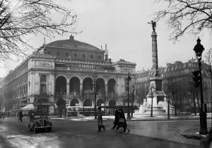 Vintage And Archive Prints: France-Paris Square-Daily Life