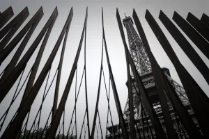 Eiffel Tower Prints: France-Paris-Tourism-Security-Eiffel-Tower