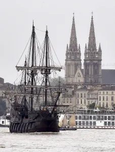 France-Sailing-History-Wine-Festival