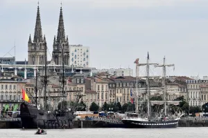 France-Sailing-History-Wine-Festival