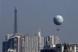 Ballooning Prints: France-Tethered-Balloon