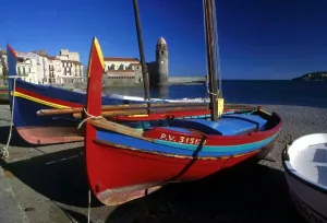 <b class=qtipBold><figcaption>France-Tourism-Collioure - Boats</figcaption></b><br>Photo recente du port de Collioure, petite station balneaire de la cote catalane, avec ses barques de peche et son eglise fortifiee. AFP PHOTO / RAYMOND ROIG Boats on the beach in Collioure, a small seaside resort on the Catalan coast. AFP PHOTO/ RAYMOND ROIG<br><em>© Copyright Agence France-Presse (AFP) - All Rights Reserved</em> France-Tourism-Collioure - Boats
