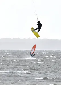 Lake Prints: France-Weather-Kitesurf-Windsurf