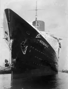 Transport/sailing ships maritime boats/french prestigious ocean liner normandie Transport/sailing ships maritime boats/french prestigious ocean liner normandie