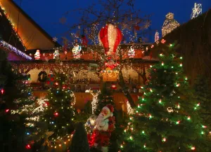 Christmas - Xmas Prints: Germany-Christmas-Decoration