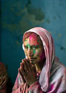 India-Society-Widows-Festival-Holi India-Society-Widows-Festival-Holi