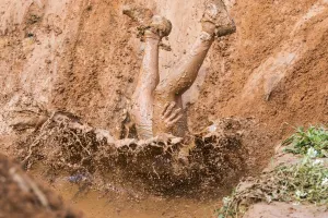 Israel-Mud Day