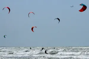 Italy-Surfing-Leisure-Kitesurf Italy-Surfing-Leisure-Kitesurf