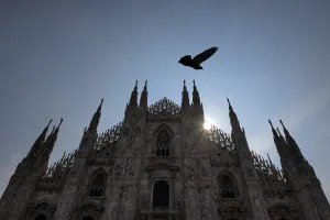 <b class=qtipBold><figcaption>Italy-Tourism-Milan-Duomo</figcaption></b><br>A pigeon flies near the Duomo in Milan on May 30, 2015. AFP PHOTO / OLIVIER MORIN / AFP PHOTO / OLIVIER MORIN<br><em>© Copyright Agence France-Presse (AFP) - All Rights Reserved</em> Italy-Tourism-Milan-Duomo