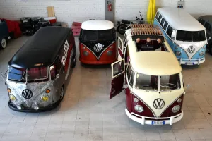 Italy-Vintage-Vw-Kombi-Feature