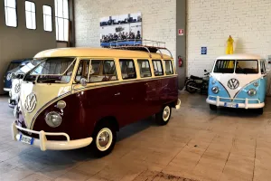 Italy-Vintage-Vw-Kombi-Feature